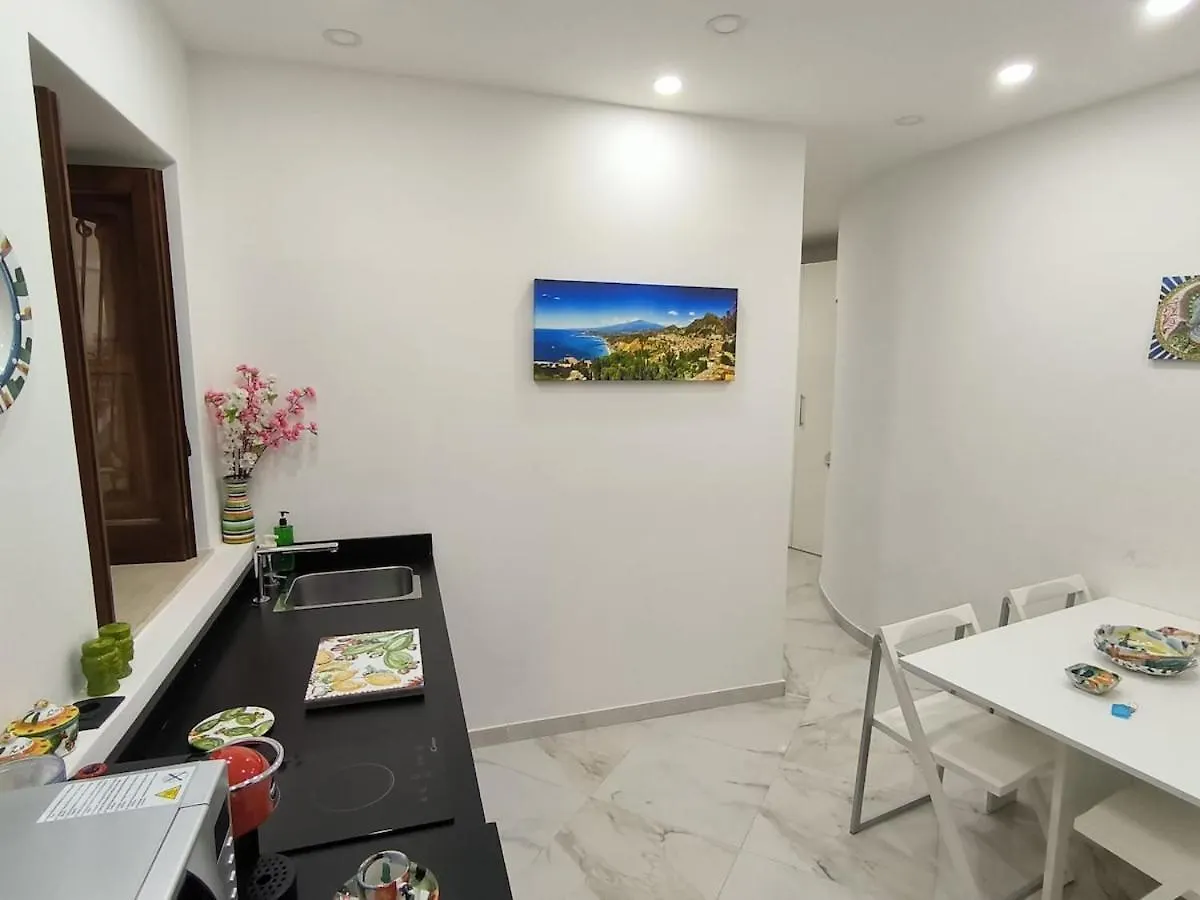 Medusa House Таормина Апартаменты