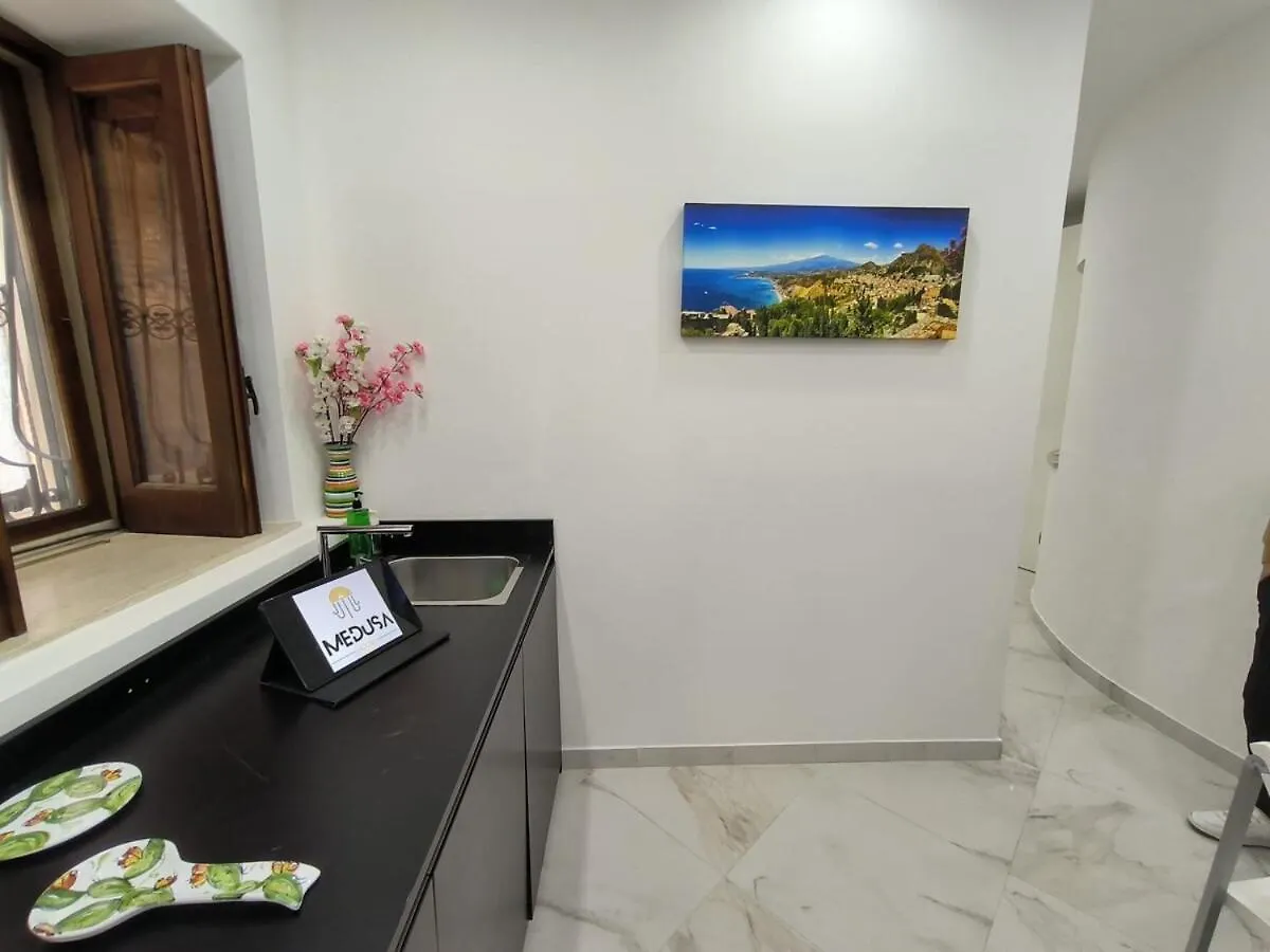 Medusa House Таормина Апартаменты